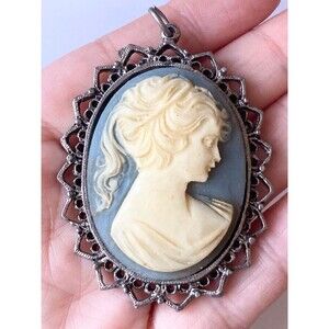 Vintage LJM Cameo pendant